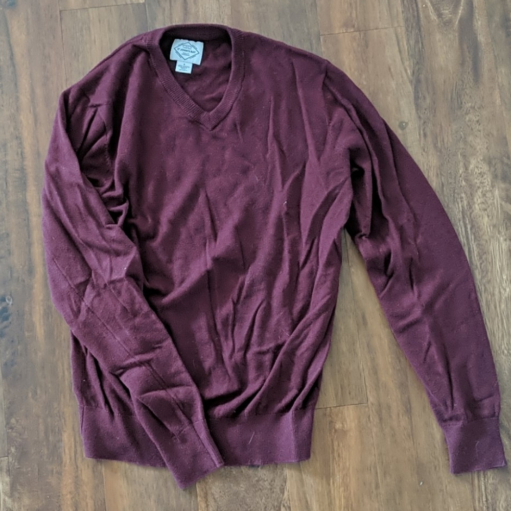 Maroon sweater